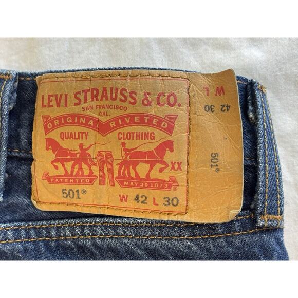 Levi's 501 Straight Button Fly Jeans Mens 42x30 Dark Wash Denim Western Work - Picture 8 of 11